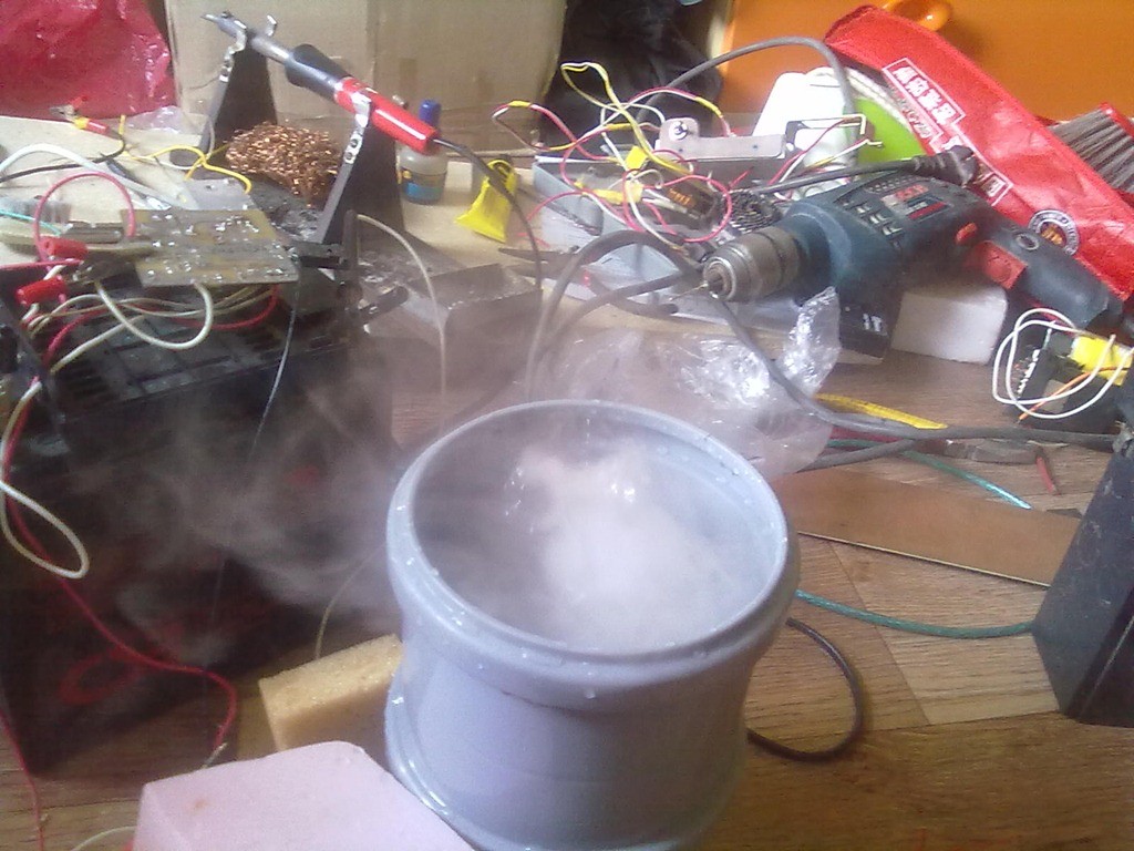 Partie d'une usine d'aéroponie à la fraise