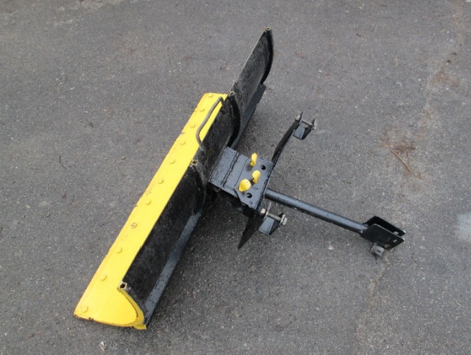 Tracteur à lame à conducteur marchant à faire soi-même