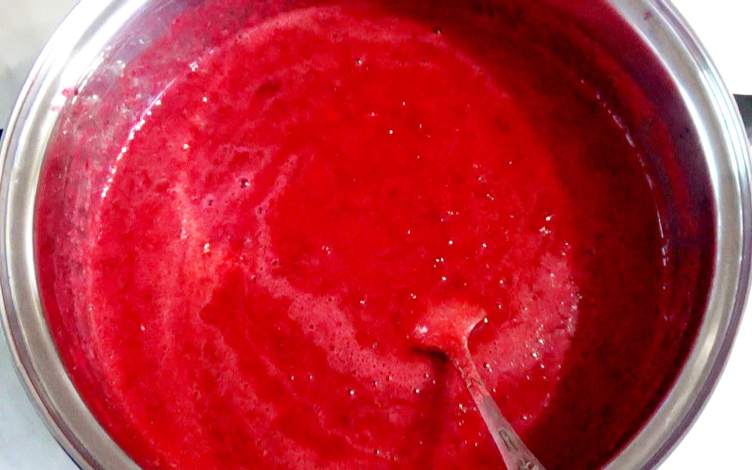 La texture de la confiture de viorne selon la recette classique