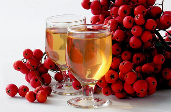 Le vin de dessert est doux et fort